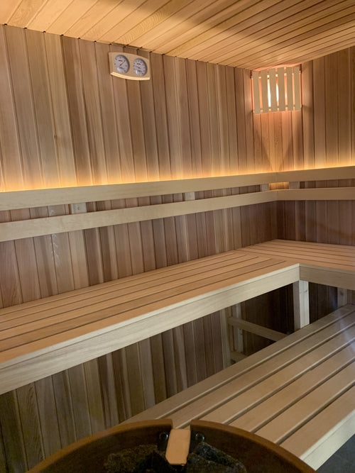 Cedrová finská sauna s prosklenou stěnou - 150x150 cm