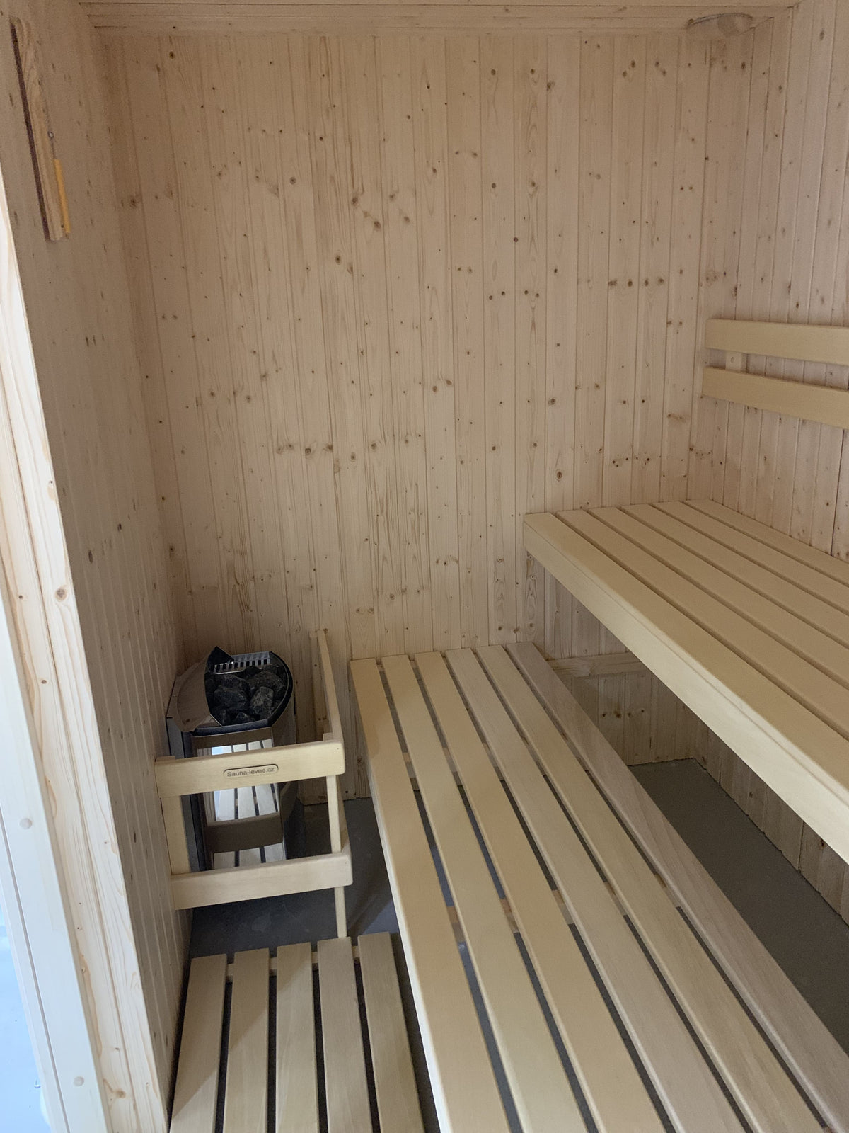 Smrková finská sauna - 230x200 cm