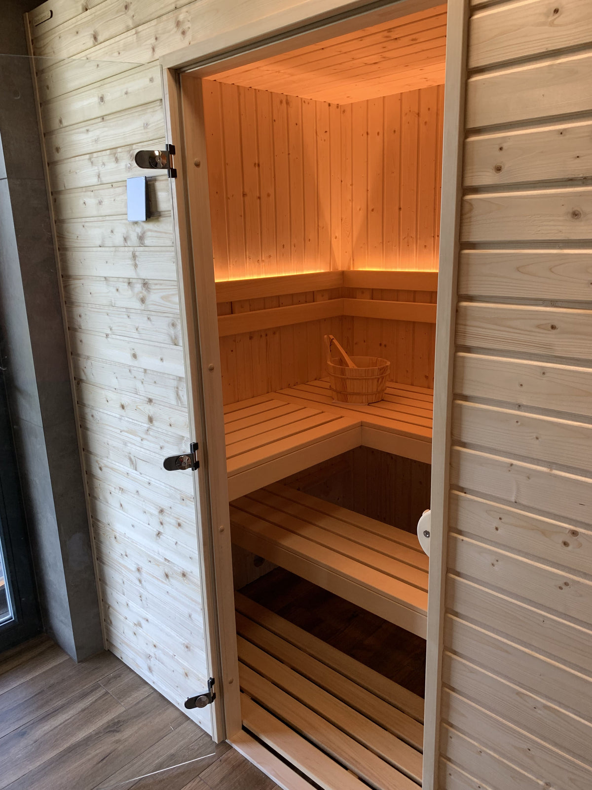 Smrková finská sauna - 200x170 cm
