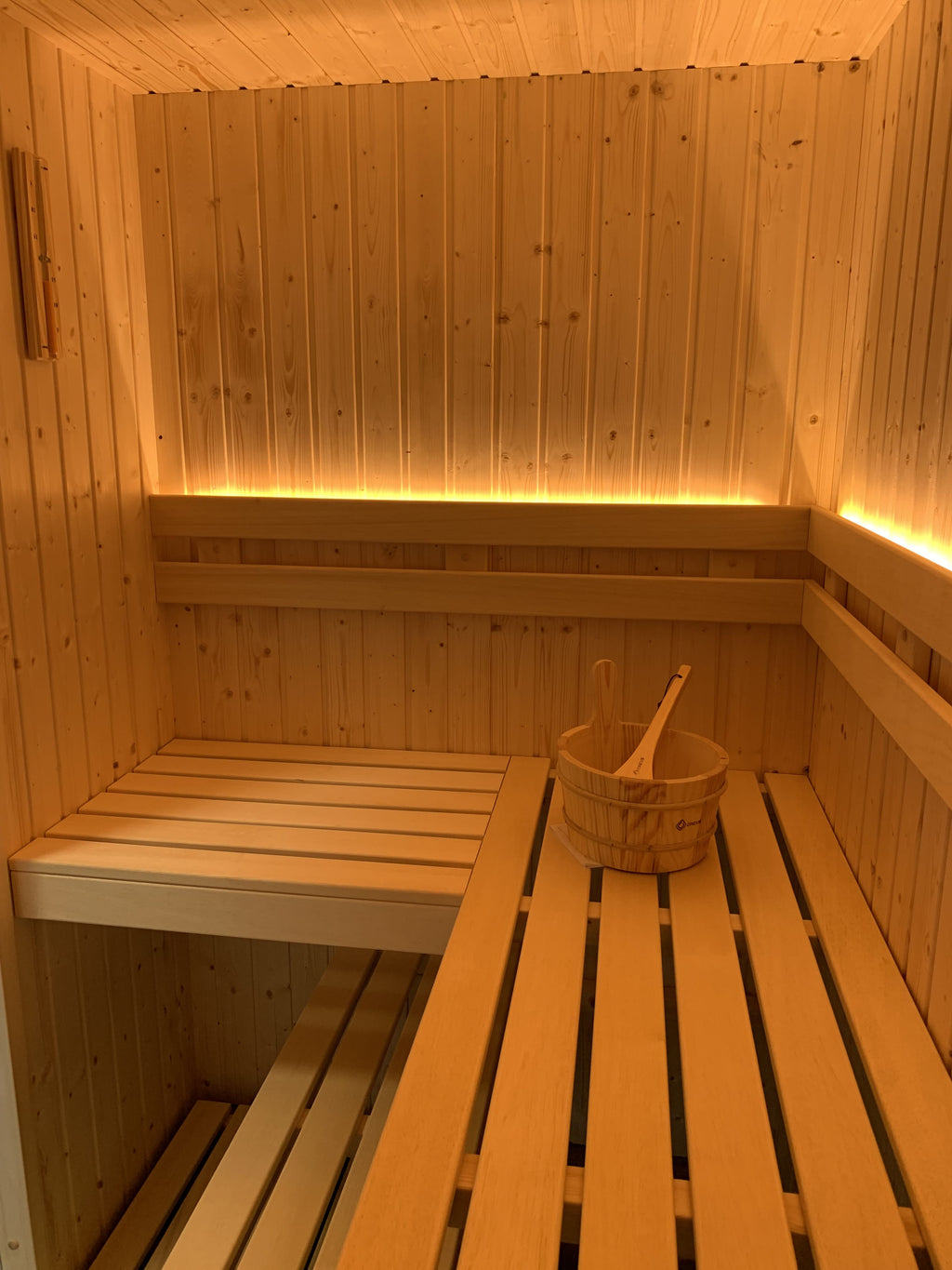 Smrková finská sauna - 200x170 cm