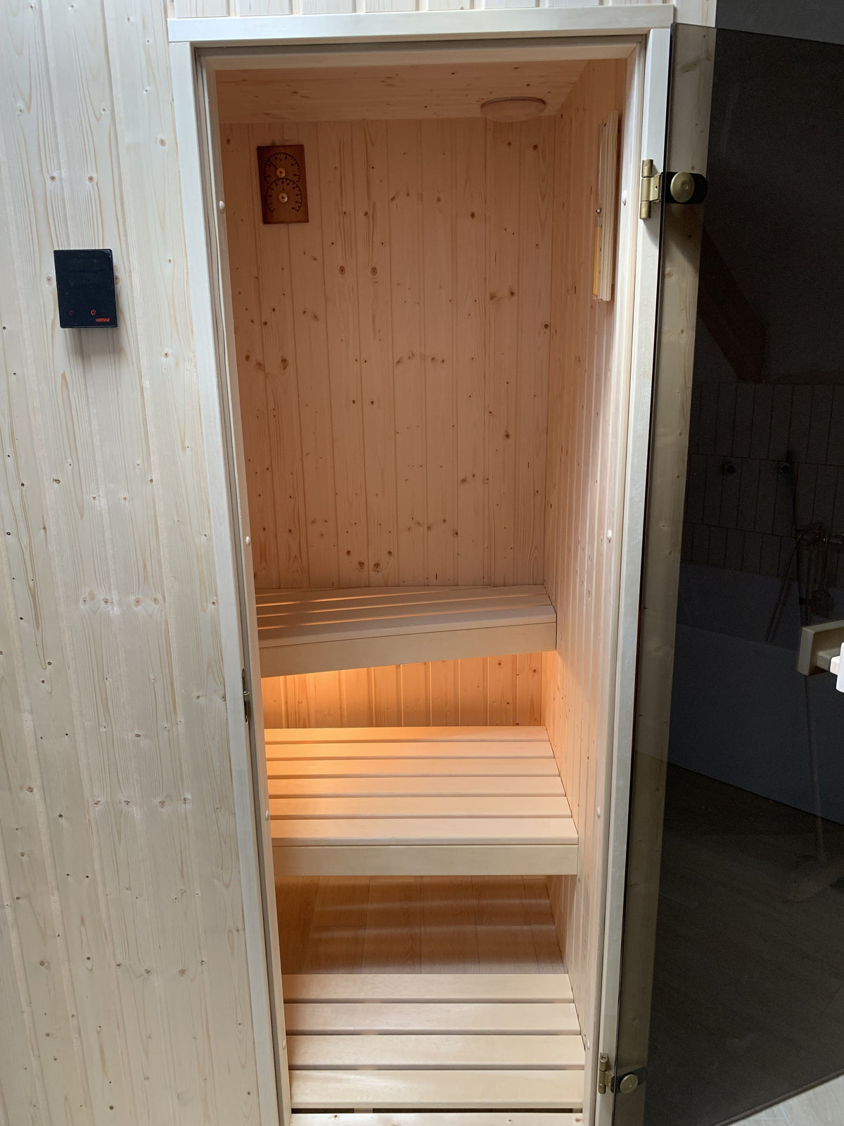 Smrková finská sauna - 120x120 cm